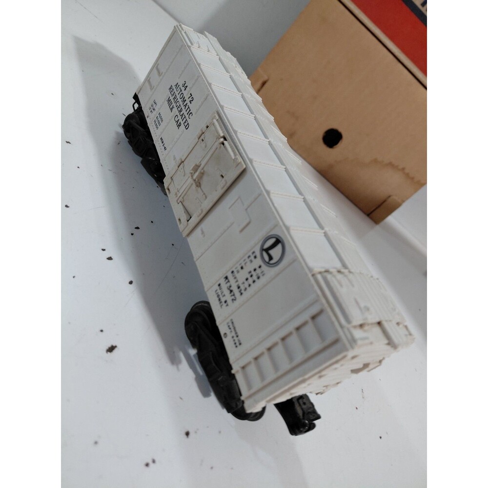 Lionel 3472 Train O Gauge Model Railroad Post War Milk Car & Platform w/Box - Picture 2 of 11
